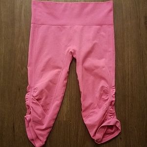 Hot pink lulu lemon capris